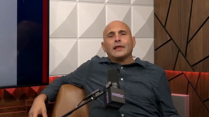 Craig Carton comenta el encontronazo de una reportera de « OutKick » con la madre de A'ja Wilson | El programa de Craig Carton