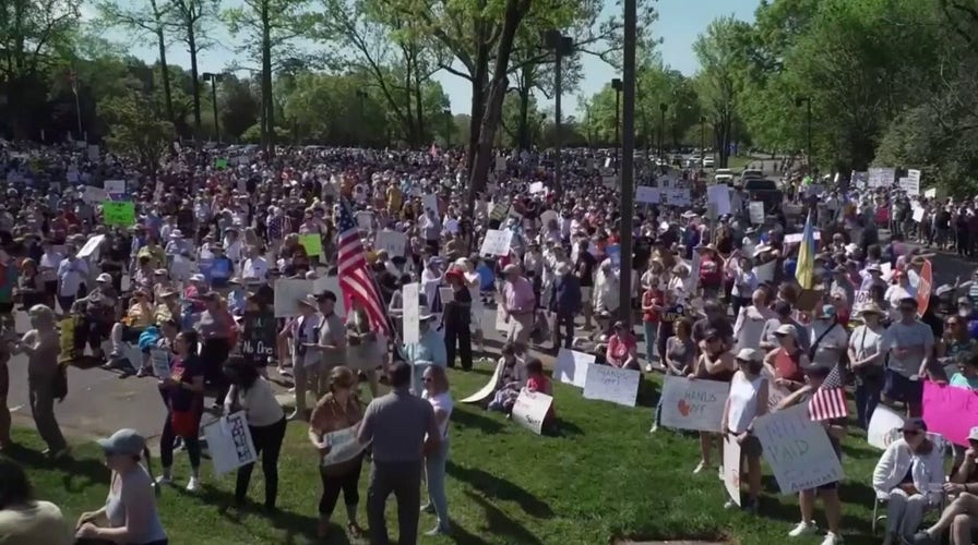 Undocumented anti-Trump activis boasts of being 'unafraid' and 'queer' at rally | Fox News