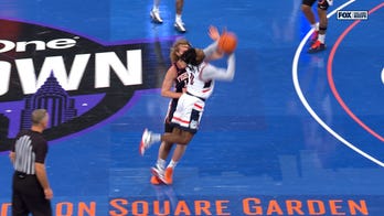 UConn's Malachi Smith banks in RIDICULOUS 3-pointer vs. Illinois