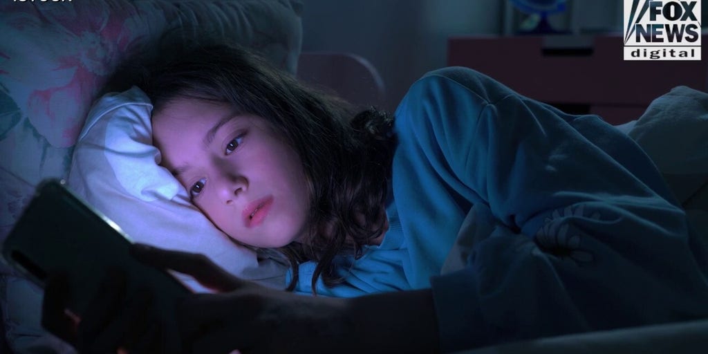 What parents should know about kids' phone usage