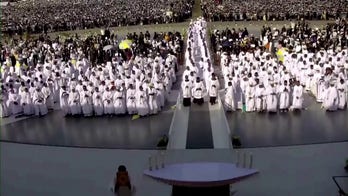 Hundreds of thousands attend Pope Francis mass in Timor