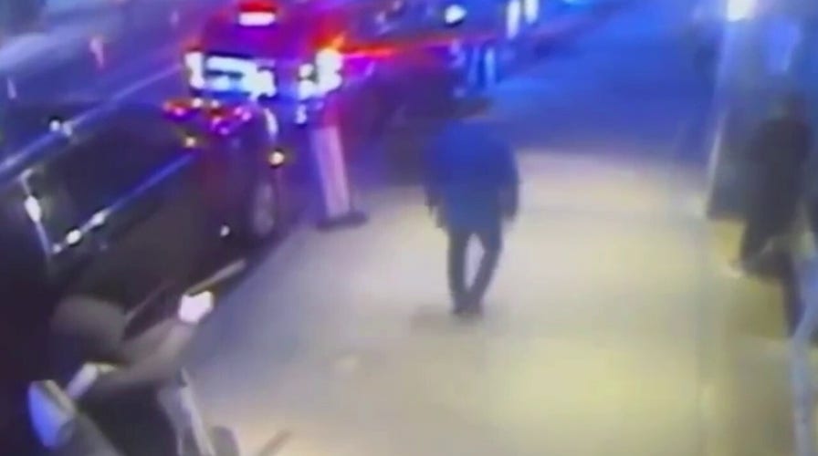 El asesinato deBrian Thompson,CEO UnitedHealthcare , grabado en vídeo