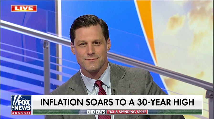Economics professor calls energy prices 'concerning,' predicts inflation continues into 2022