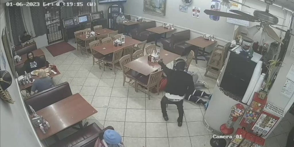 Houston robbery suspect shot to death by customer in taqueria Fox