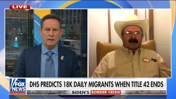 Former sheriff discusses border crisis: 'We have never seen such a thing'