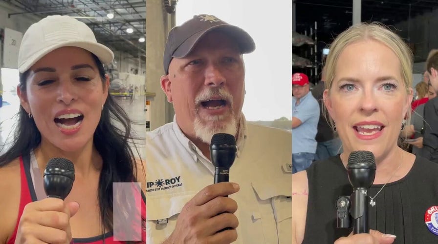 Texans pour cold water on Democrat hopes for a blue Lone Star state
