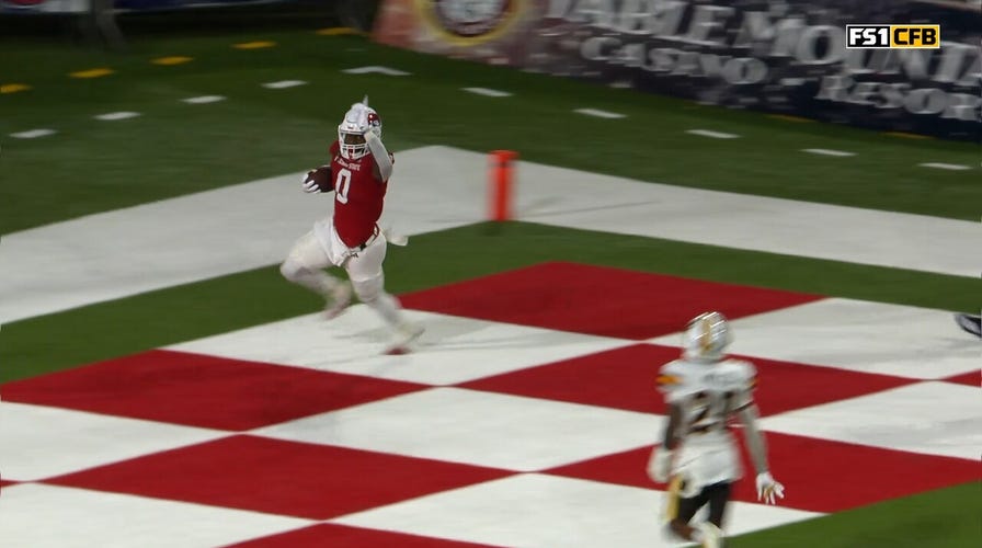 Fresno State's Jonathan Arceneaux rushes 58-yard TD breaking unfastened pb against Wyoming