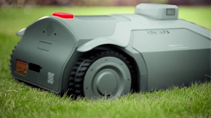 AI-powered robot lawn mower can give you the perfect lawn 