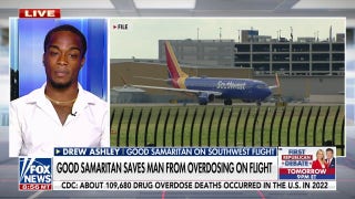 Good Samaritan saves man from overdosing on a flight - Fox News