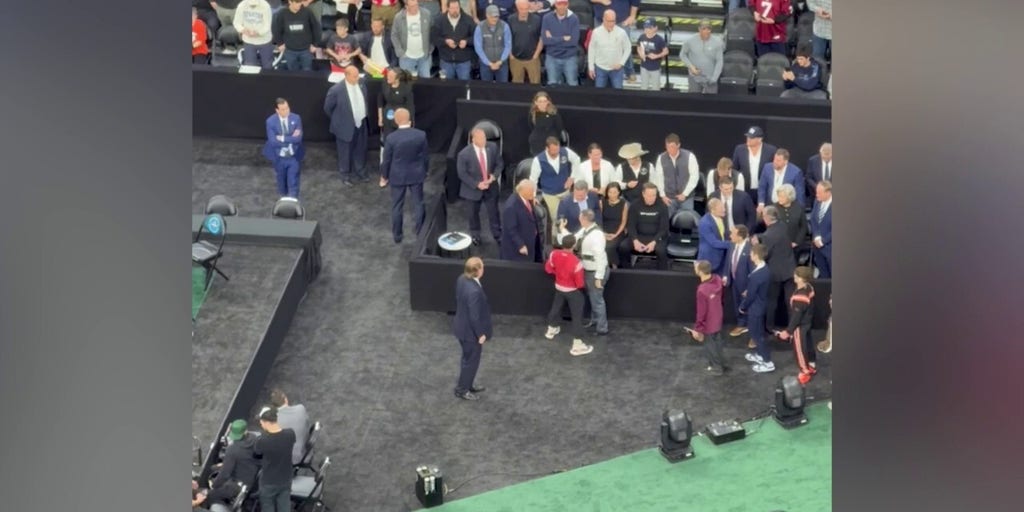 Trump Applauded, Booed at NCAA Wrestling Championships in Philadelphia