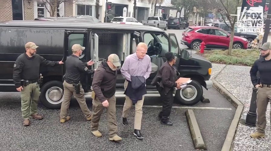 Alex Murdaugh arrives for fifth day of trial proceedings in double murder trial