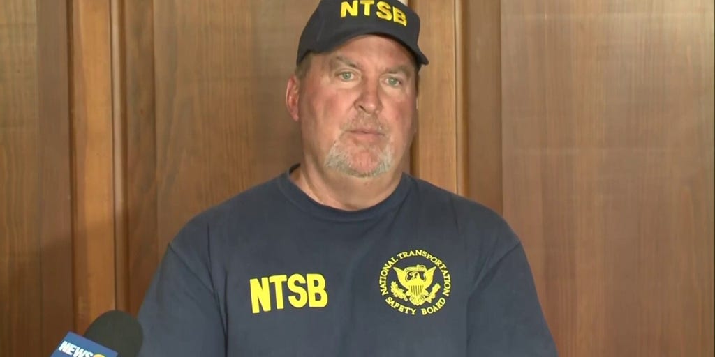 Famed stunt pilot was talking to air traffic controllers prior to fatal crash