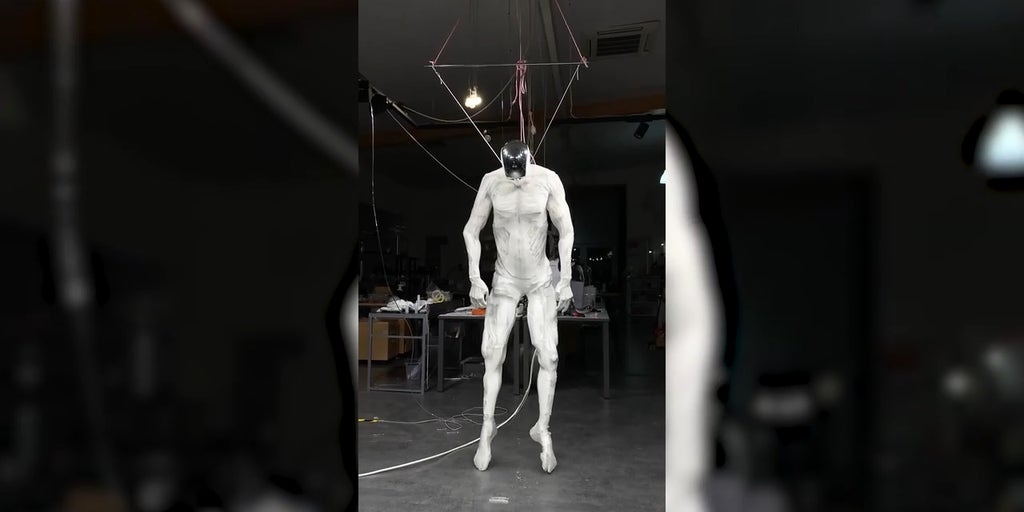 'CyberGuy': Creepy humanoid robot moves using 1,000 eerie artificial muscles