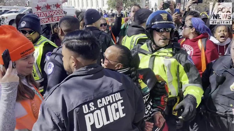 Washington, D.C. rally turns hostile as protestors are confronted by police