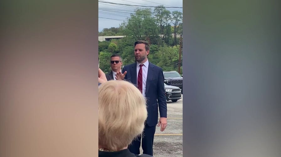 JD Vance supporter reacts after vice presidential candidate not allowed inside Pennsylvania restaurant