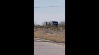 Officers encounter man who fled Border Patrol checkpoint in Texas