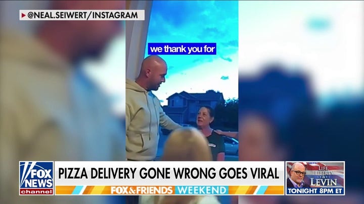 Pastor's family prays with pizza driver who delivered wrong order