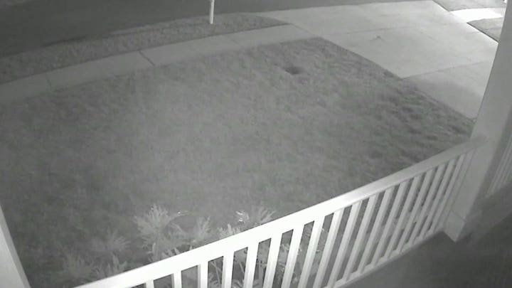 Un vídeo de vigilancia capta disparos y a una persona que se aleja de la escena del asesinato de Jared Bridegan