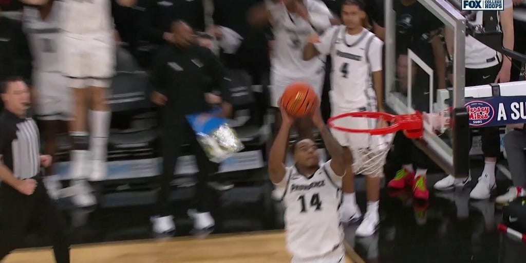 Providence's Corey Floyd throws down alley-oop to seal 78-68 win over Georgetown