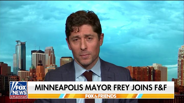 Minneapolis mayor defends sanctuary policy against ICE 'chaos'