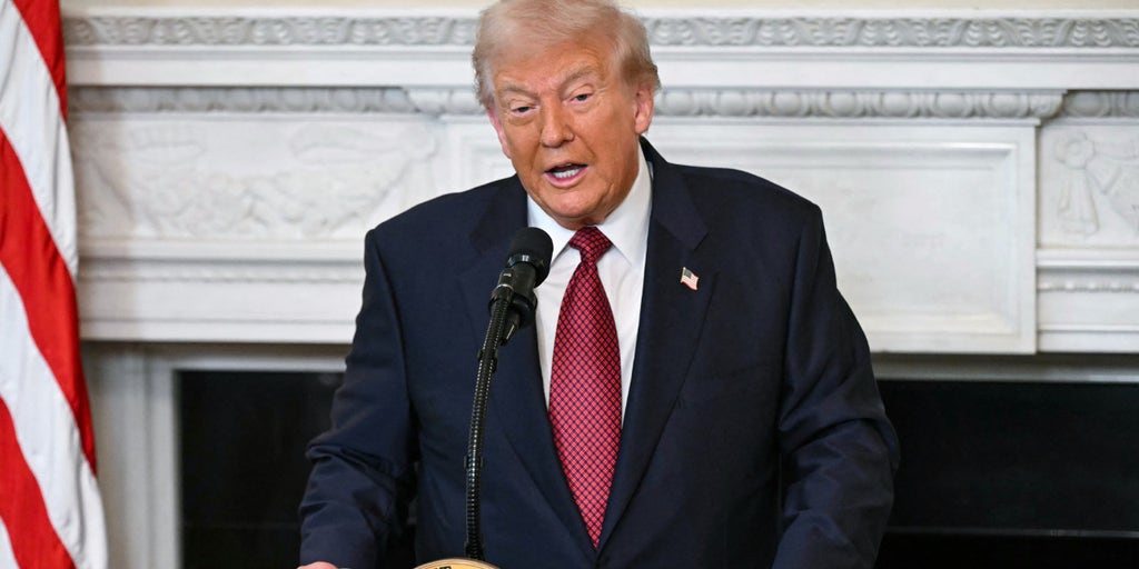 WATCH LIVE: President Trump hosts Wall Street CEOs at White House dinner