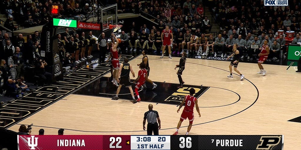 Indiana's Tayton Conerway finds Reed Bailey for baseline alley oop dunk vs. Purdue