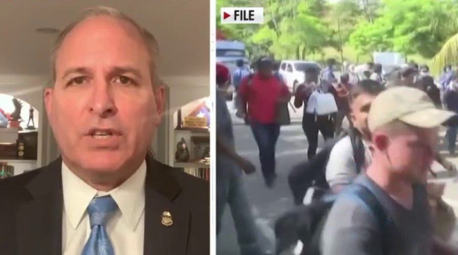 Mark Morgan: 'Open borders' rhetoric from left is driving new migrant caravans 