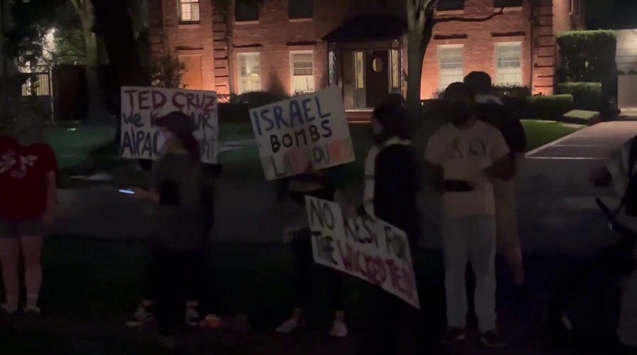 Anti-Israel protesters again target Sen. Ted Cruz's Texas home