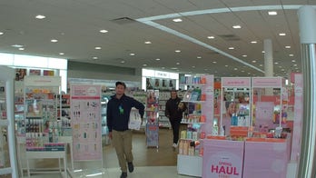 Georgia 'beauty bandits' steal expensive Dyson hair styling products