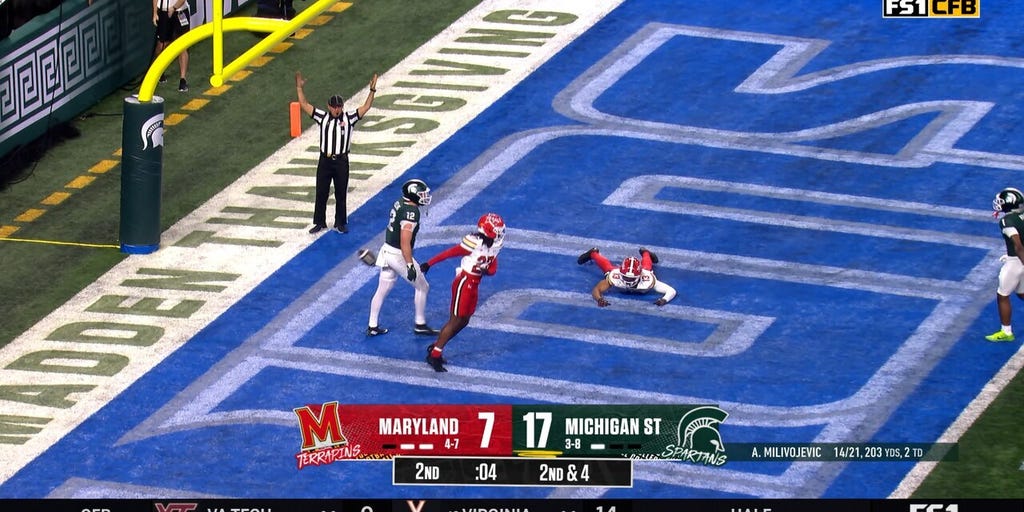 Alessio Milivojevic connects with Jack Velling on a great 9-yard TD catch, extending Michigan State’s lead over Maryland
