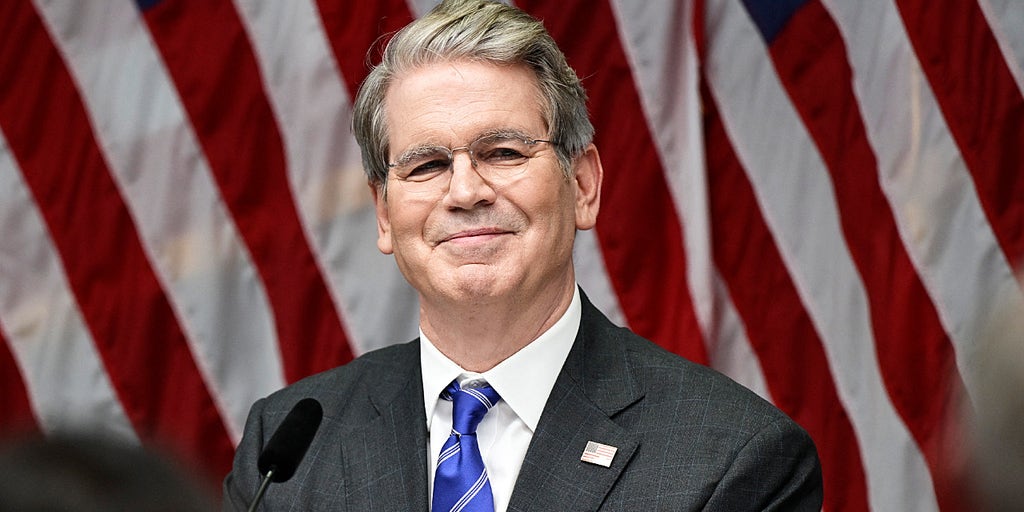 https://a57.foxnews.com/cf-images.us-east-1.prod.boltdns.net/v1/static/694940094001/60d2a3e1-5095-4a8e-b70b-7a822bce5b2b/3dfc851f-8e09-4e7f-acbf-42a439f1ffed/1280x720/match/1024/512/image.jpg?ve=1&tl=1