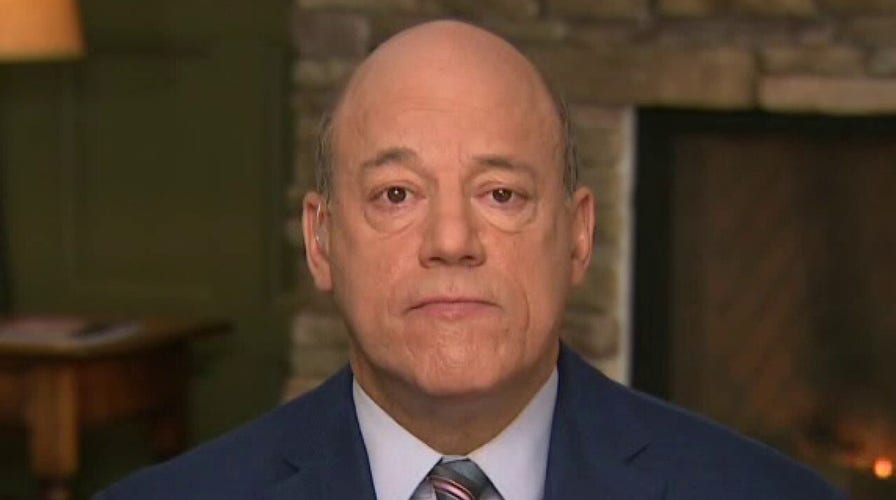 Are pundits lined up against Trump?