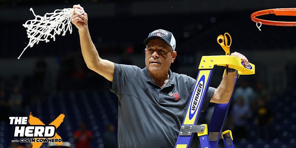 Kelvin Sampson dives into influencing Houston's culture and defensive mentality | The Herd
