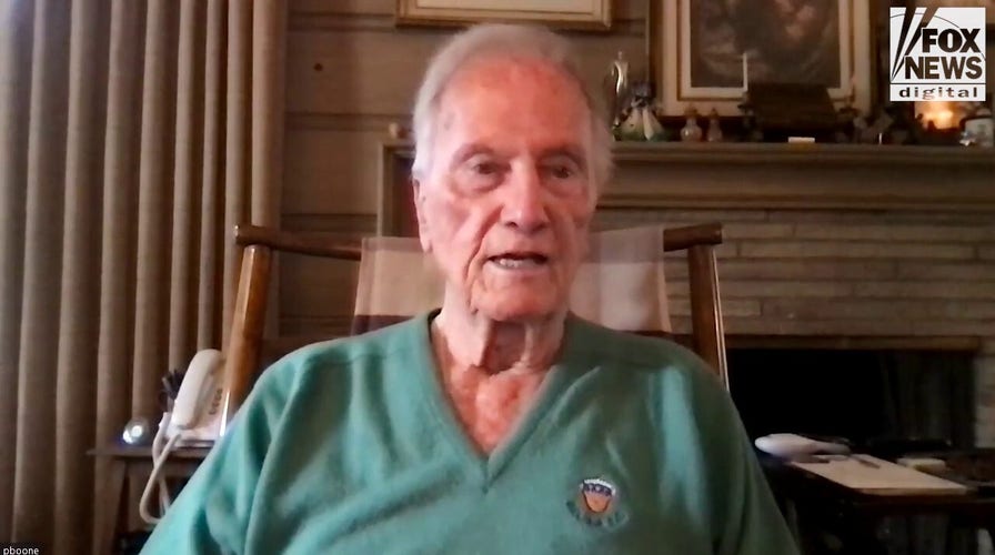 Pat Boone blasts Hollywood for glorifying criminals in movies and TV shows