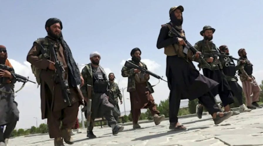 Biden upholds withdrawal deadline amid scramble to evacuate Americans