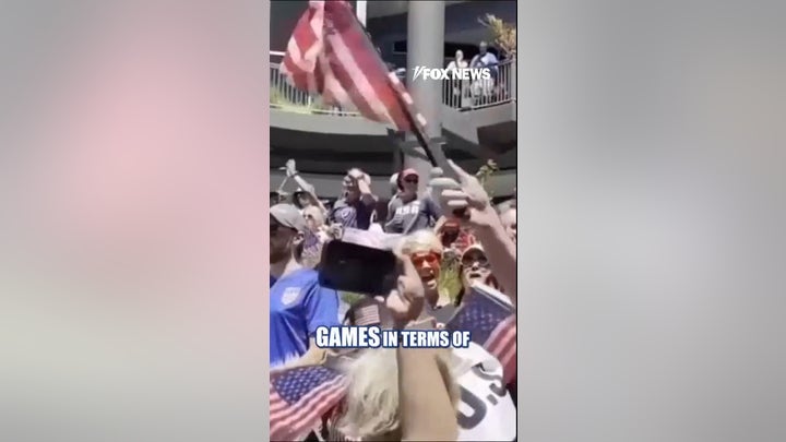 FOX Sports announcer questions Team USA's game plan in World Cup loss