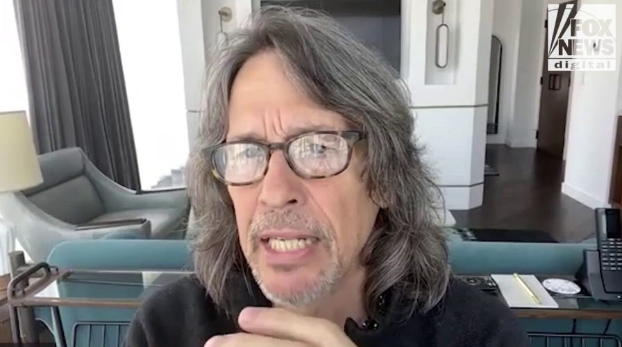 Foreigner's Kelly Hansen recalls 'wild' fan interactions