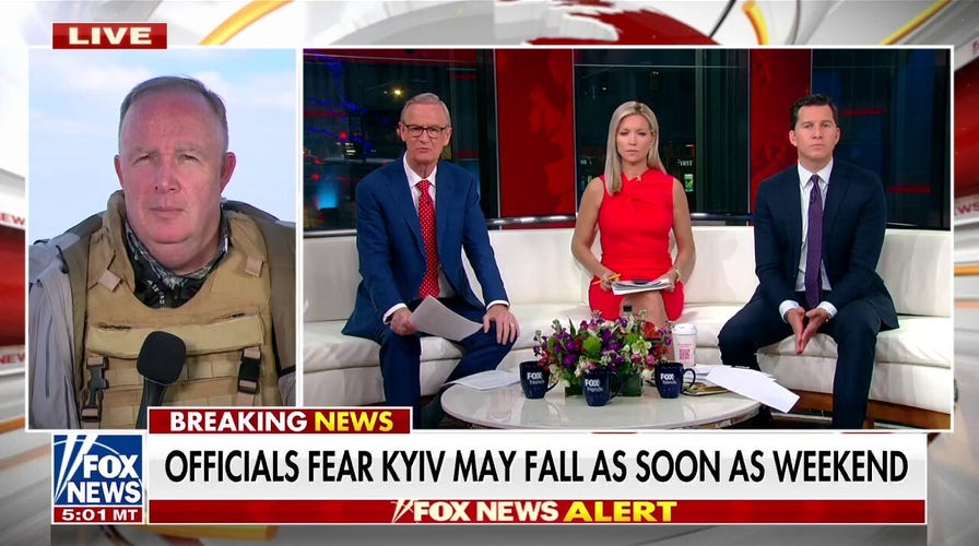 Steve Harrigan: Civilians taking up arms in Kyiv, preparing to battle Russian army