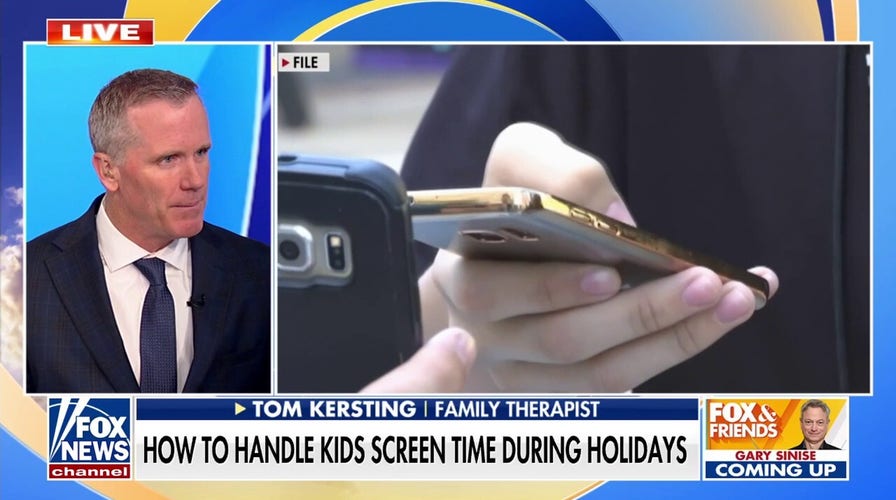 Family therapist shares proposal  connected  handling surface  clip  during the holidays