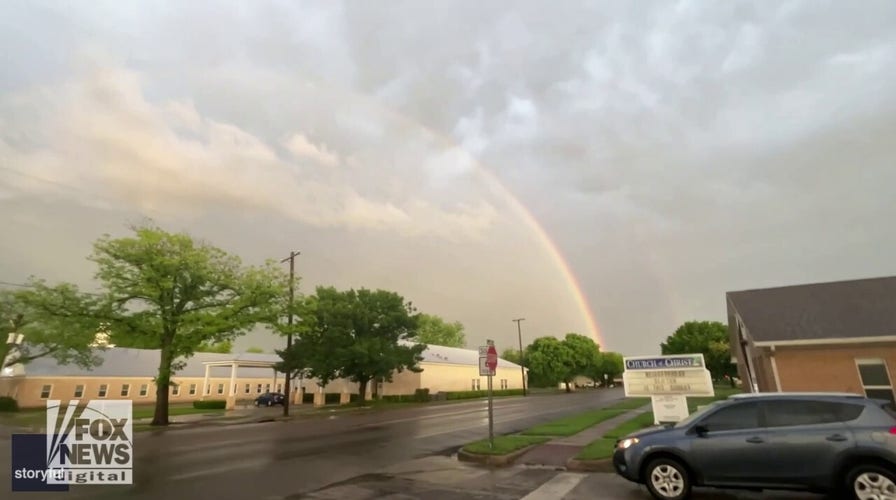 Ghost rainbows, 'raining frogs' and sun halos: Weird weather phenomena across the US 