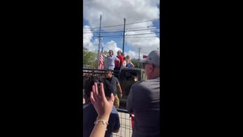 Sen. Ted Cruz is booed and flipped off during Astros parade