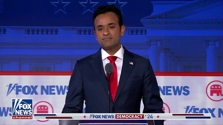 Vivek Ramaswamy introduces himself to voters: 'Who's this skinny guy?' 