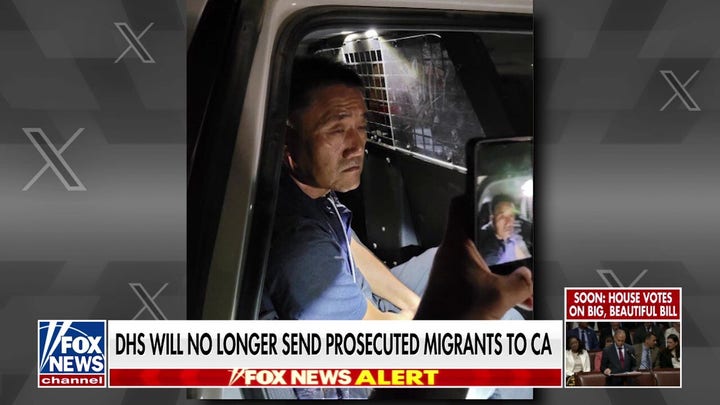 DHS halts migrant flights to California over sanctuary policies