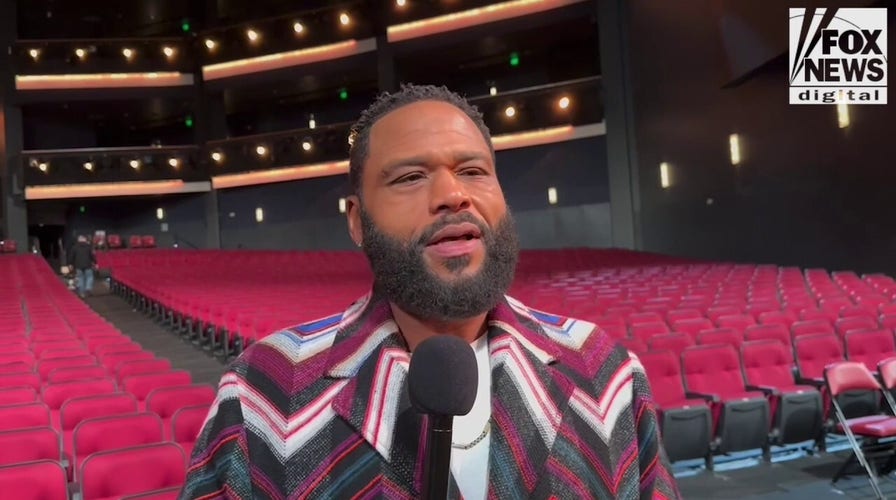 Emmys host Anthony Anderson weighs in on Jo Koy's rocky performance at the Golden Globes