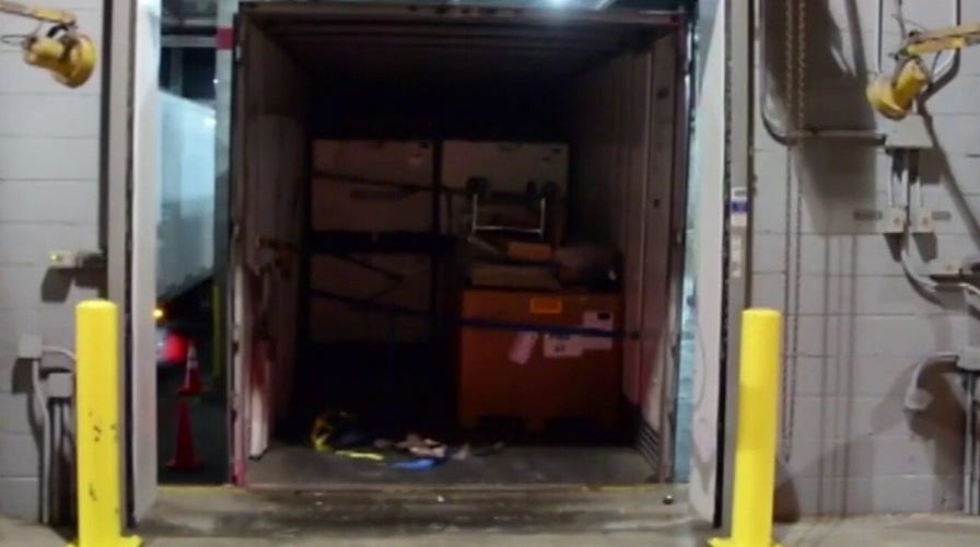 Chicago opens refrigerated warehouse to store bodies amid COVID-19 pandemic