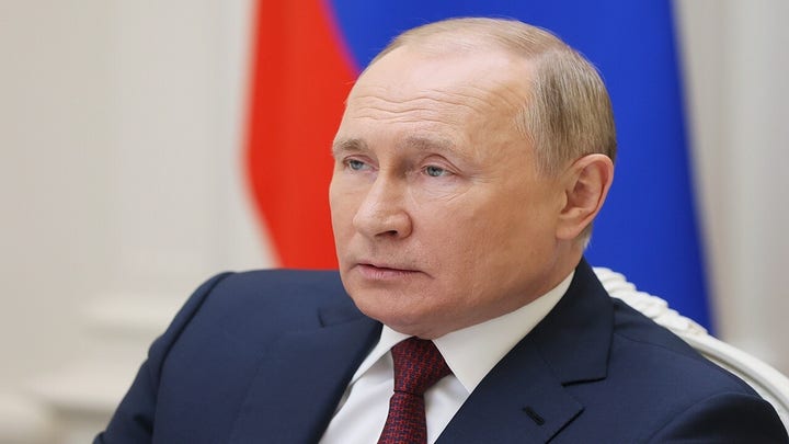 UK accuses Putin of wanting to install pro-Kremlin government in Ukraine