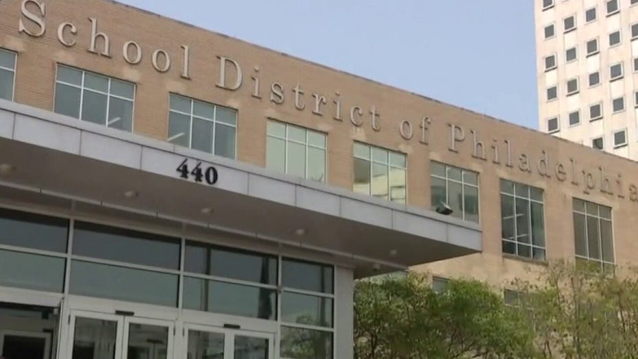 Philadelphia schools delay reopening for young students
