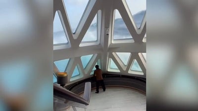 Luxury cruise ship caught in 40-foot waves while sailing through Drake Passage