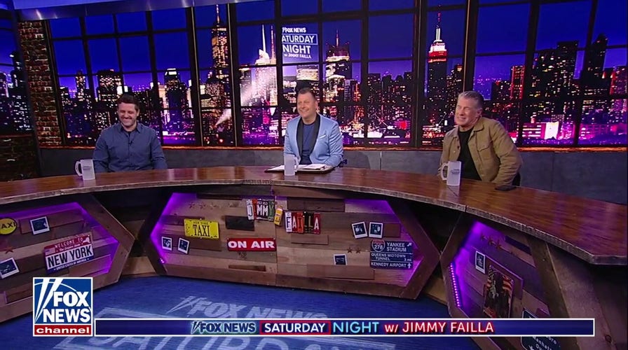 The 'Fox News Saturday Night' Panel Breaks Down Why Democrats Are Struggling With Male Voters 