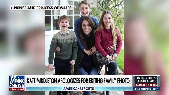 Kate Middleton apologizes for editing family photo